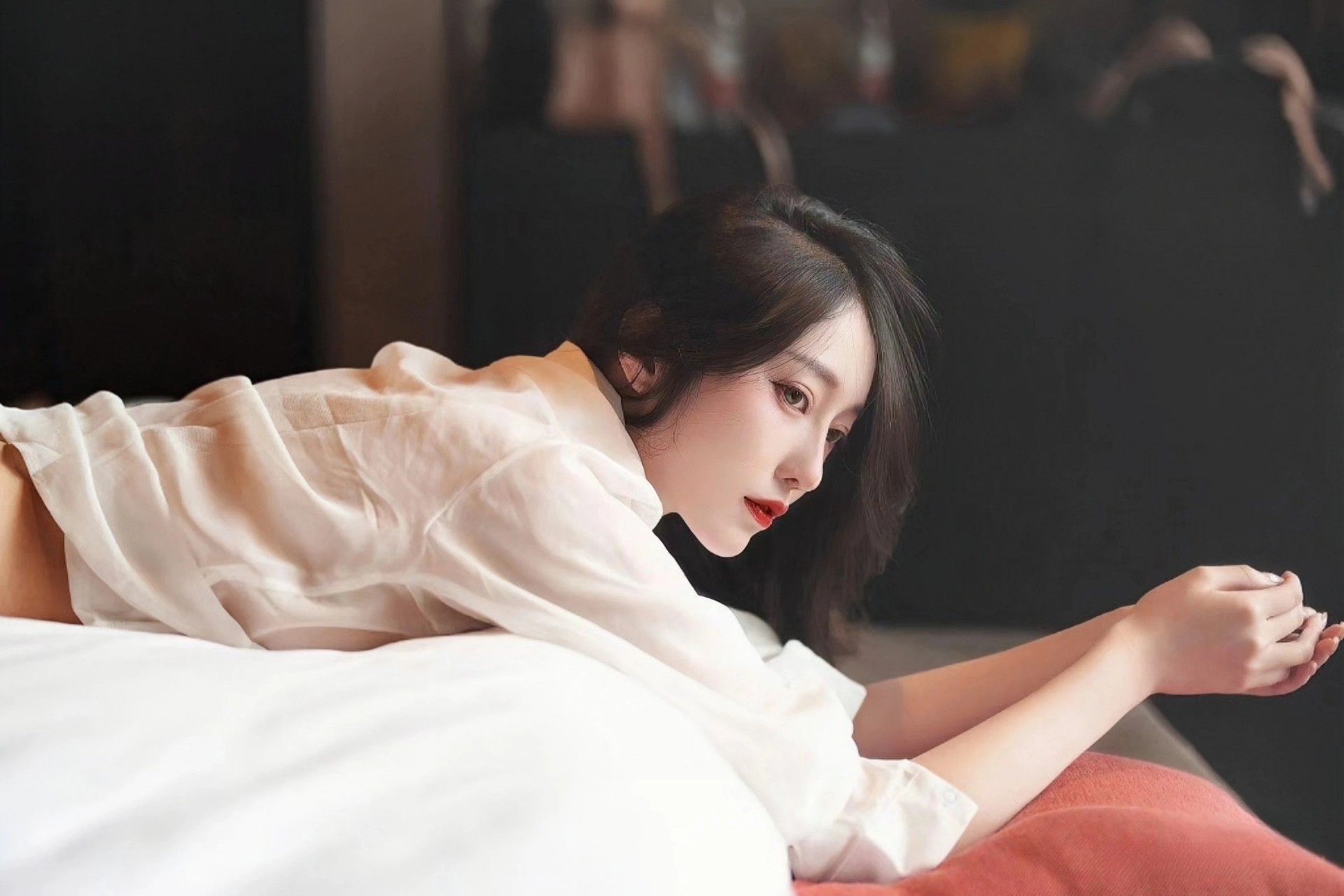 习近平：坚持平等相待、求同存异、互利合作符合中澳两国和两国人民根本利益